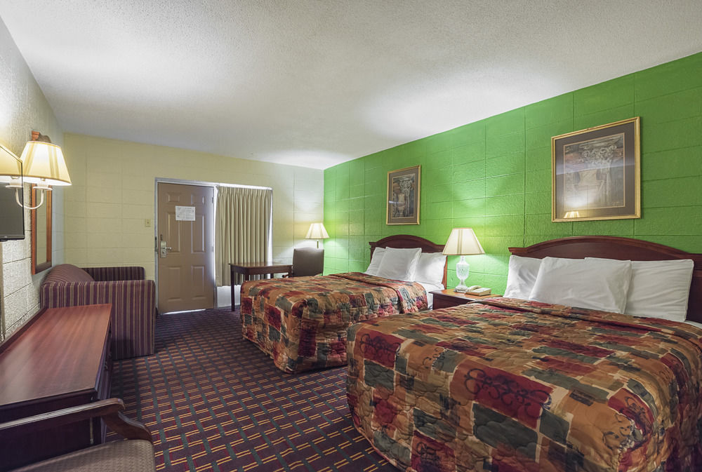Bear Mount Inn & Suites Pigeon Forge Exterior foto